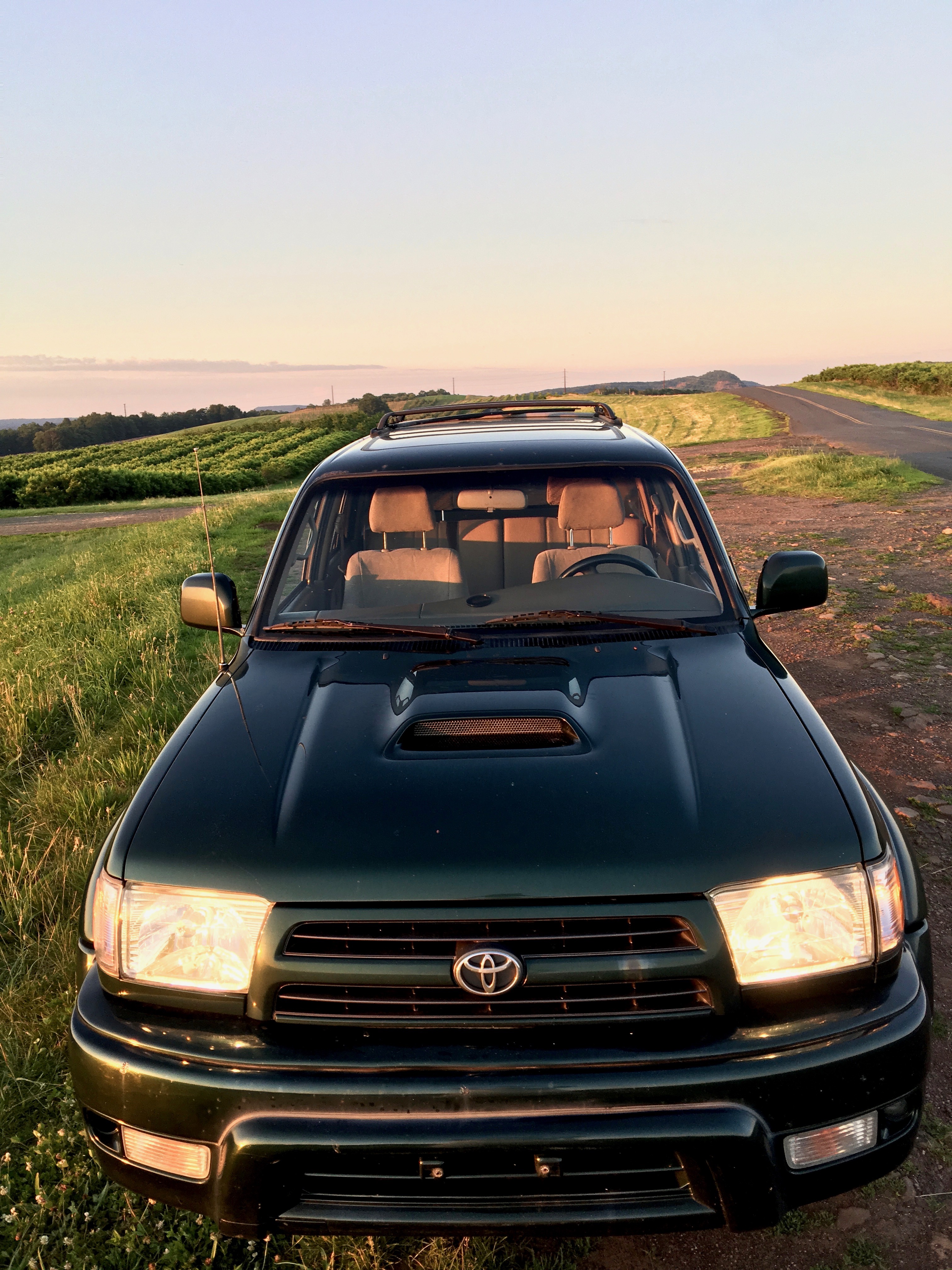 2000 Toyota 4Runner 3.4L V6 4WD 5 Speed Manual 129K - 3rd Gen - Our Pro Recon - New Clutch, Timing Belt and Waterpump, New Valve Cover Gaskets, New Spark Plugs, New Alternator, New Radiator, New Muffler and Tailpipe, New Rear Coil Springs, New Rear Shocks, New Brakes, New Tires, Frame Descaling, Applied Rust Converter Rust Mort, Sealed Frame with Fluid Film, New Bumpers - Beautiful Engine - has No Leaks — photo 23